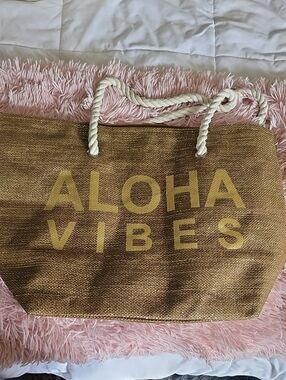 ROBIN RUTH “Aloha Vibes” Island Haulin': Aloha Beach Bum Straw Tote